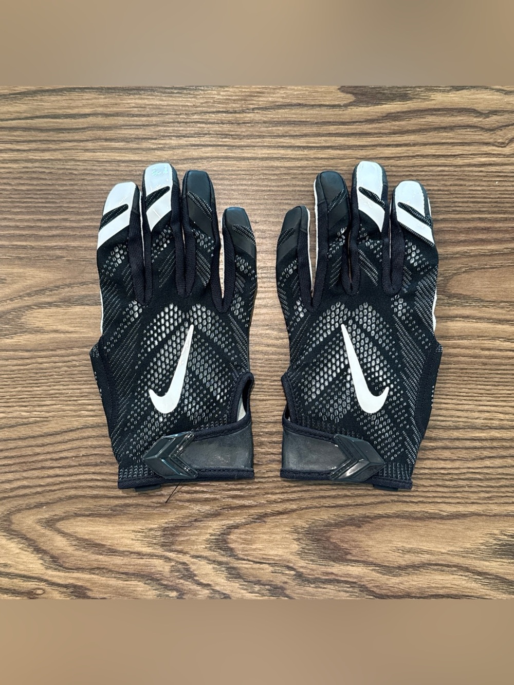Size 2XL Nike Vapor Knit Hydragrip Receiver DB Gloves Black/White PGF409-010